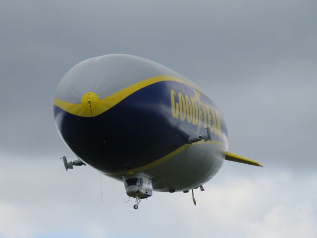 Unknown/Generic Airship (N1A) - Goodyears new zeppelin "blimp" hovers at the Kent State Heritage Fair in Stow, Ohio.