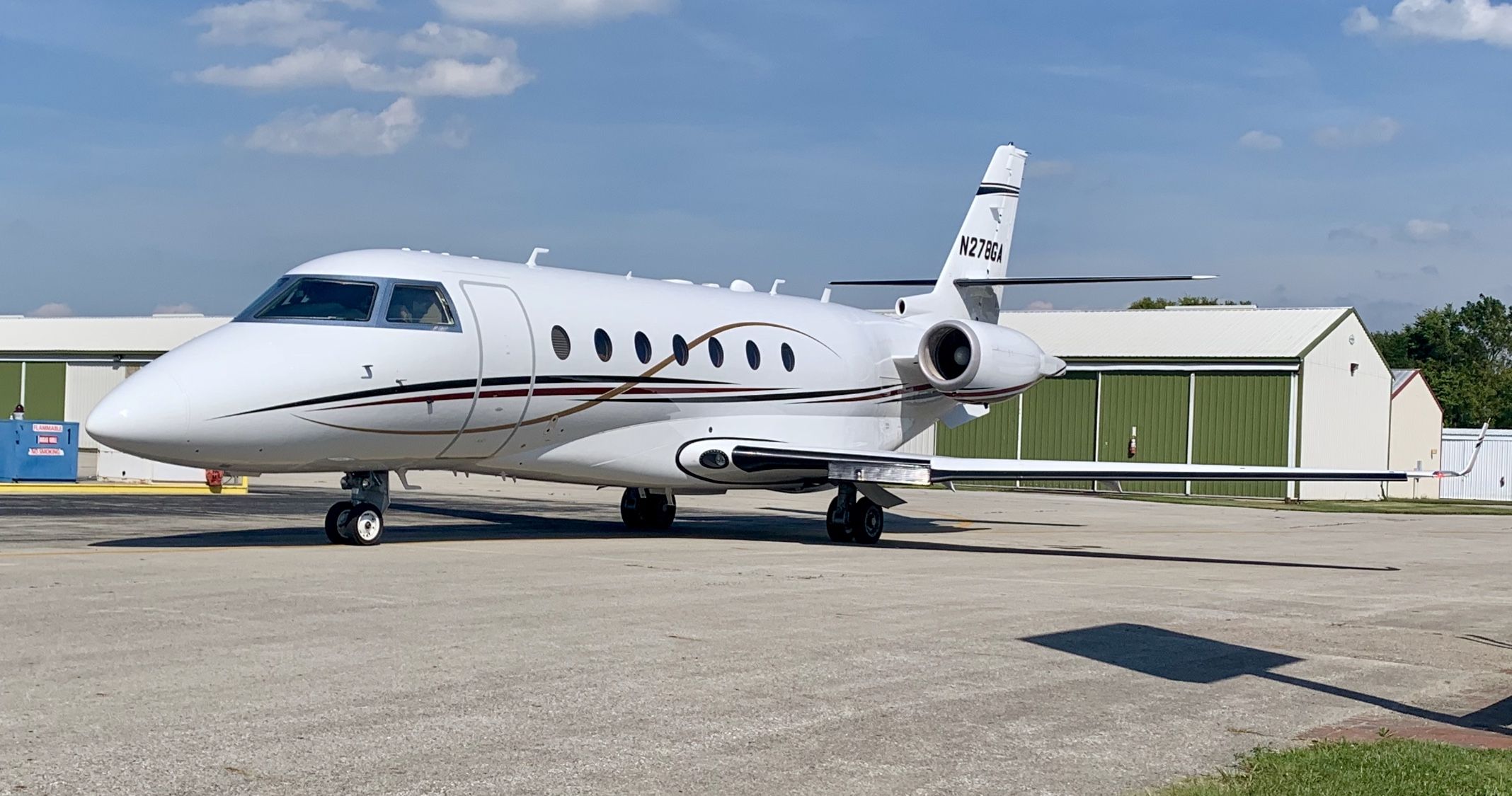 IAI Gulfstream G200 (N278GA) - After picking up passengers this Gulfstream 200 is moments away from taxiing out for departure.