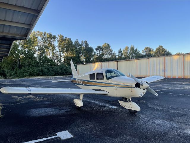 Piper Cherokee (N715FL) - N715FL at its hangar in Auburn 