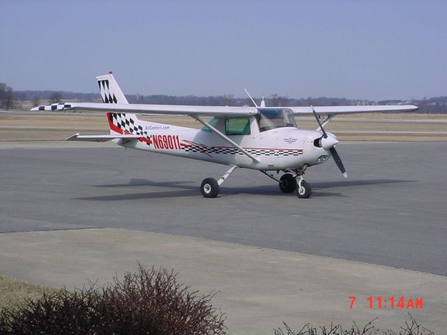 Cessna 152 (N69011) - Parked on ramp 3/7/10