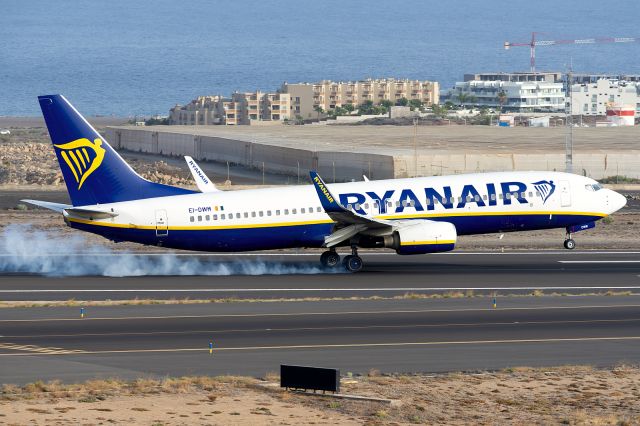Boeing 737-800 (EI-DHM) - Tenerife Surbr /08 July 2022br /Manuel EstévezR