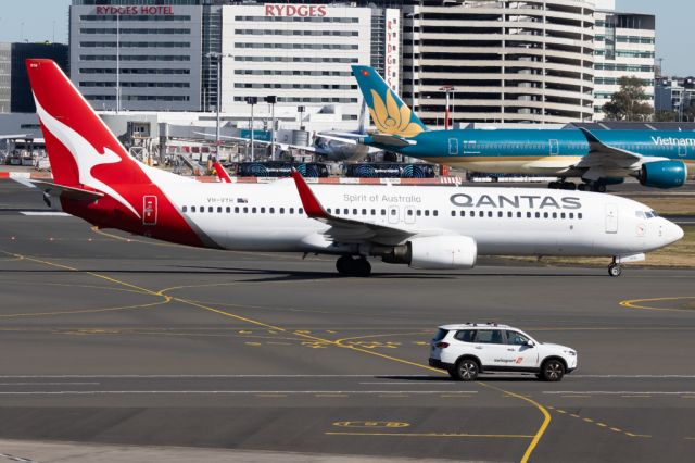 Boeing 737-800 (VH-VYH)