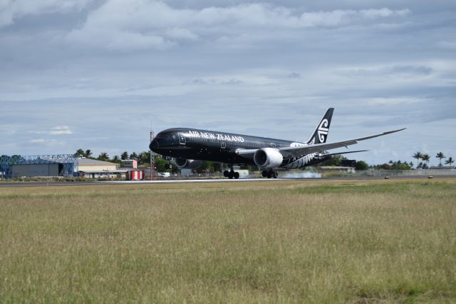 Boeing 787-9 Dreamliner (ZK-NZE)