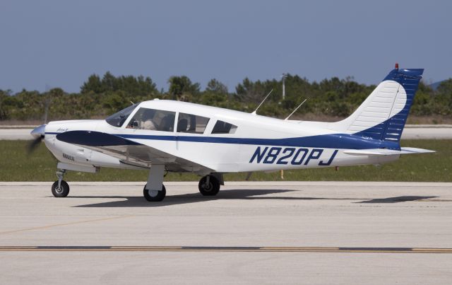 Piper Cherokee Arrow (N820PJ)