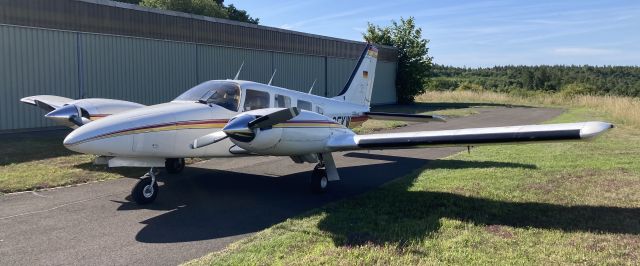 Piper Seneca (D-GEKW)