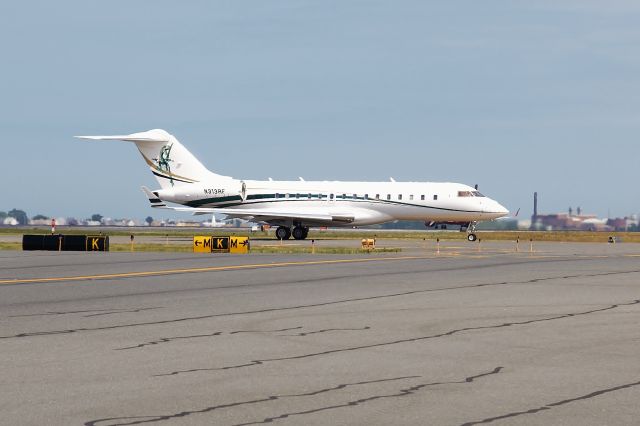 Bombardier Global Express (N313RF) - The Raptor !