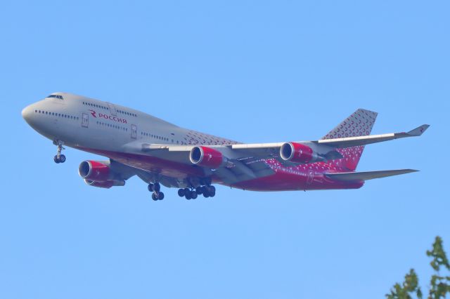 Boeing 747-400 (RA-73286)