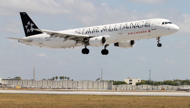 Airbus A321 (C-GITU) - KMIA 4-13-2016