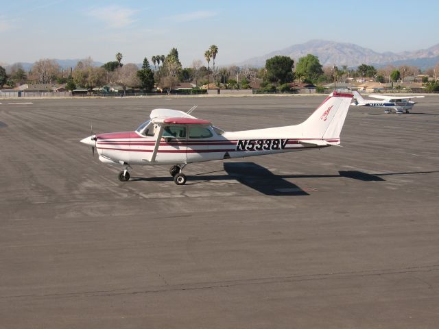 Cessna Skyhawk (N5338V) - Parked at El Monte