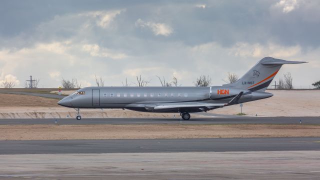 LX-NST —