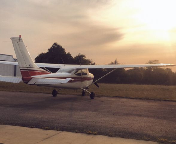 Cessna Skylane (N42317)