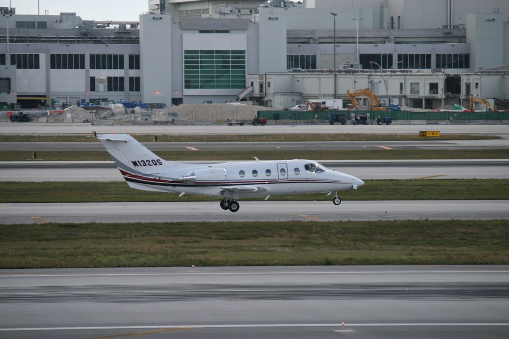 Beechcraft Beechjet (N132QS)