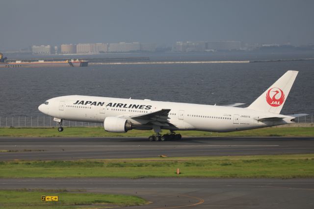 Boeing 777-200 (JA8978) - August 11th 2019:HND-CTS.