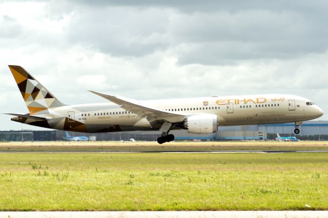 Boeing 787-9 Dreamliner (A6-BLQ)