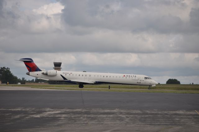 Canadair Regional Jet CRJ-200 (N601LR)