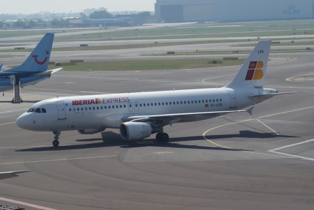 Airbus A320 (EC-LRG) - Iberia Express A320-214 cn1516  EHAM