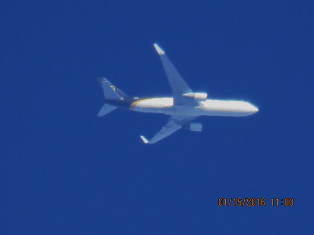 BOEING 767-300 (N301UP)