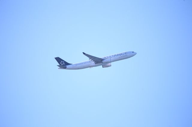 Airbus A330-300 (C-GOFV)