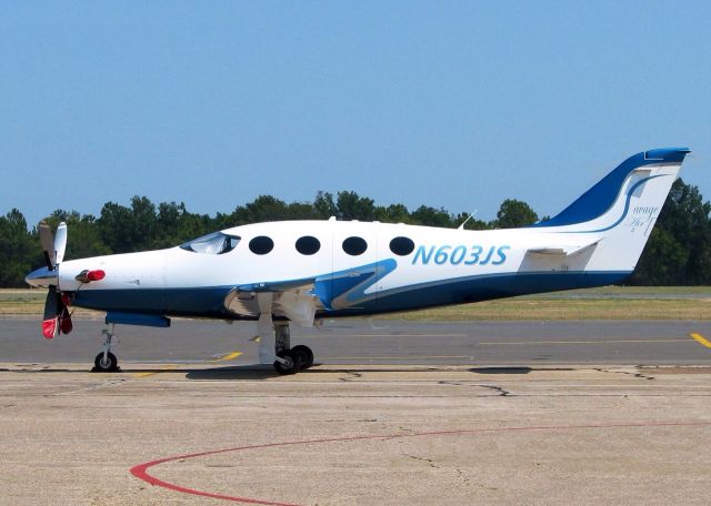 Epic Aircraft LT (N603JS) - At Downtown Shreveport.