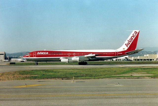 Boeing 707-100 (HK-2016) - KLAX - HK-2016 March 1989