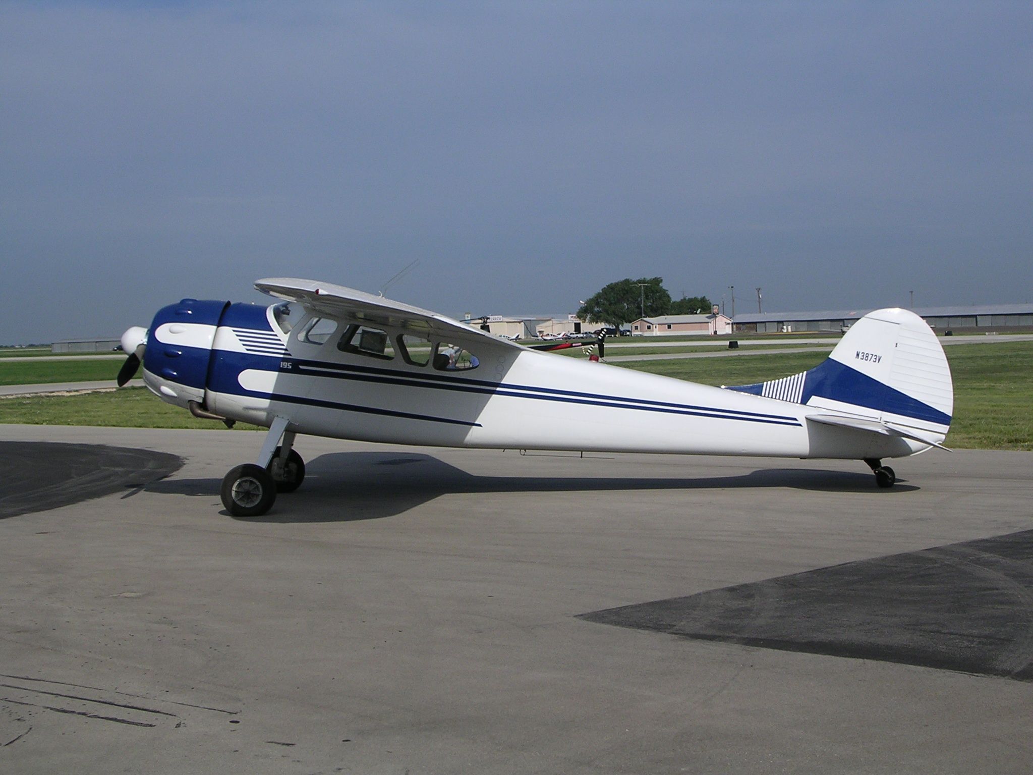 Cessna LC-126 (N3873V)