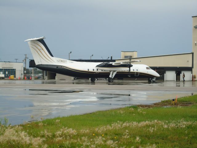 de Havilland Dash 8-300 (C-GNCF)