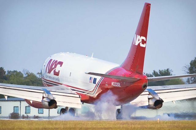 Boeing 737-200 (N322DL) - NAC970 arriving Hickory from KLRD 13.Oct.2010