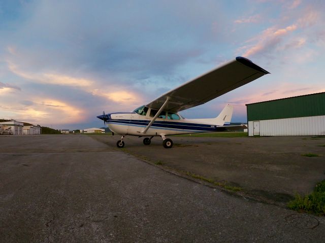 Cessna Skyhawk (N1315E)