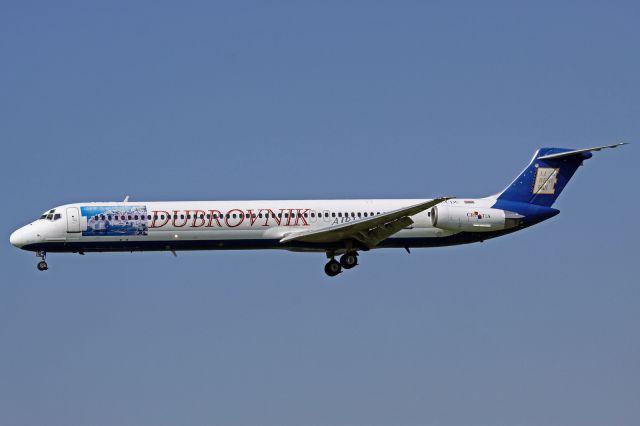 McDonnell Douglas MD-82 (9A-CDC)