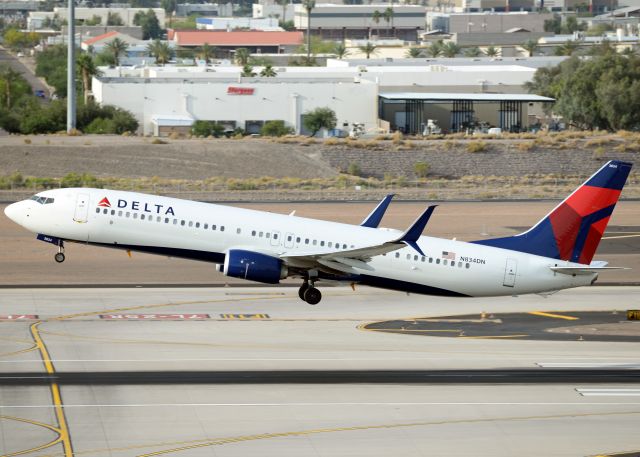 Boeing 737-900 (N834DC)