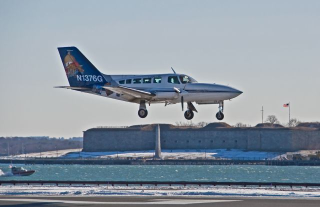 Cessna 402 (N1376G) - Castle Island South Boston, RWY32 Boston Harbor arrival @ KBOS Logan