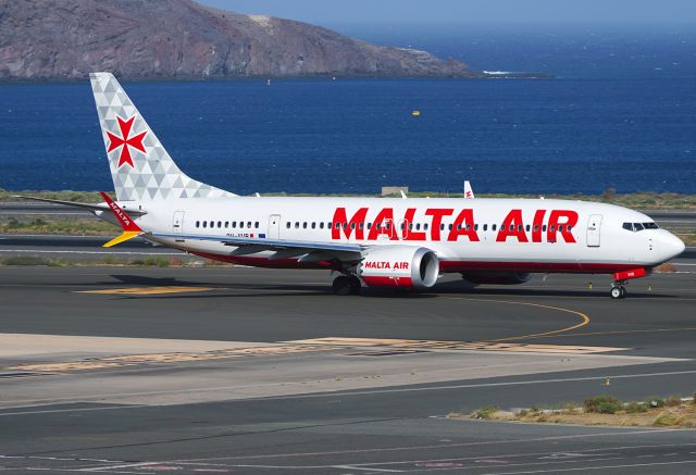 Boeing 737 MAX 8 (9H-VUB)