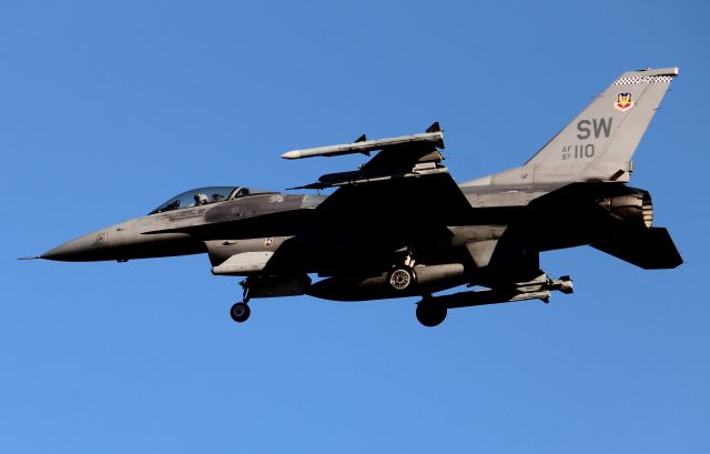 Lockheed F-16 Fighting Falcon (97-0110)