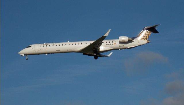 Canadair Regional Jet CRJ-900 (D-ACNE)