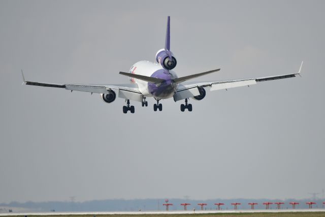 Boeing MD-11 (N615FE)