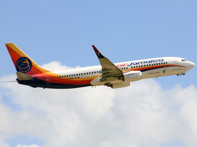 Boeing 737-800 (9Y-JMD)