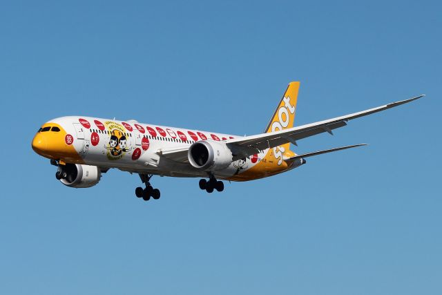 Boeing 787-9 Dreamliner (9V-OJE)