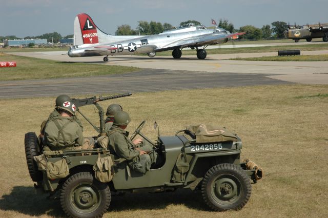 Boeing B-17 Flying Fortress (N3193G)