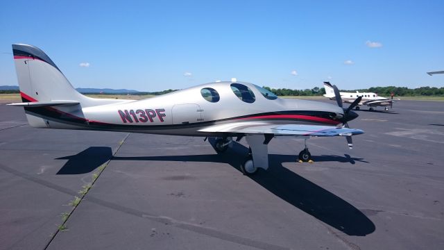 Lancair Evolution (N13PF)