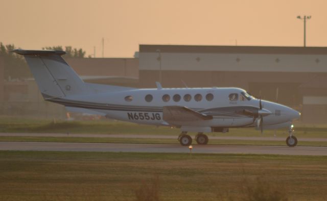 Beechcraft Super King Air 200 (N655JG) - Departing Sioux Falls SD at Sunrise