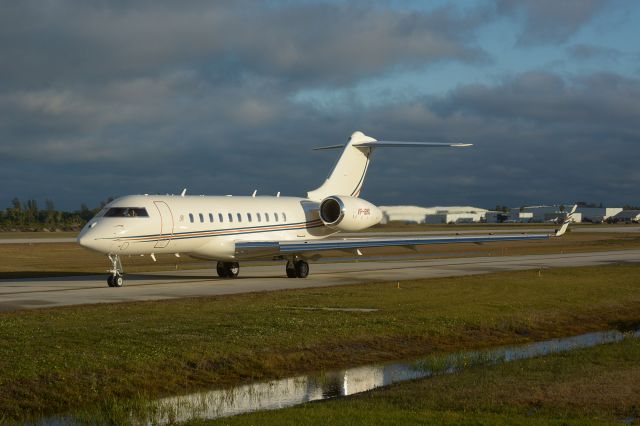 Bombardier Global 5000 (VP-BMG)