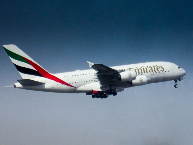 Airbus A380-800 (A6-EOZ) - a6-eoz lifting off dubai