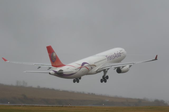 Airbus A330-300 (B-22102) - 15 November 2015:HKD-TPE. TransAsia Airways.