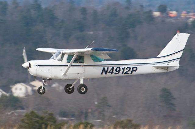 Cessna 152 (N4912P) - 12/30/09