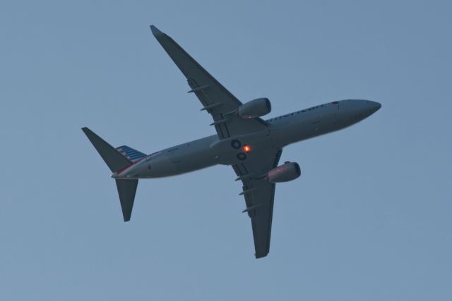 Boeing 737-800 (N949NN)