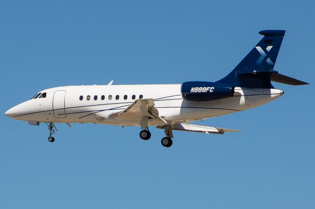 Dassault Falcon 2000 (N888FC)