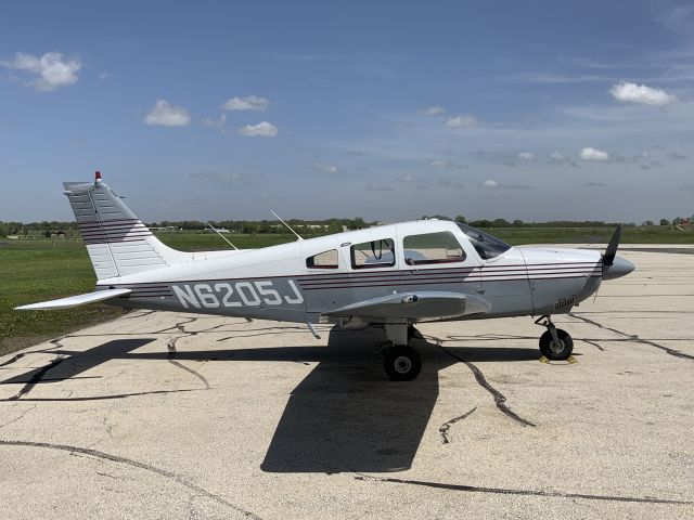 Piper Cherokee (N6205J)