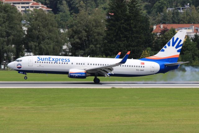 Boeing 737-800 (TC-SNT)