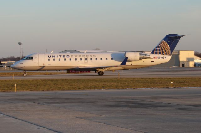 Canadair Regional Jet CRJ-200 (N910SW)