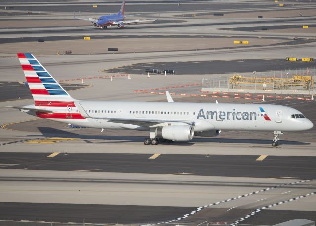 Boeing 757-200 (N200UU)